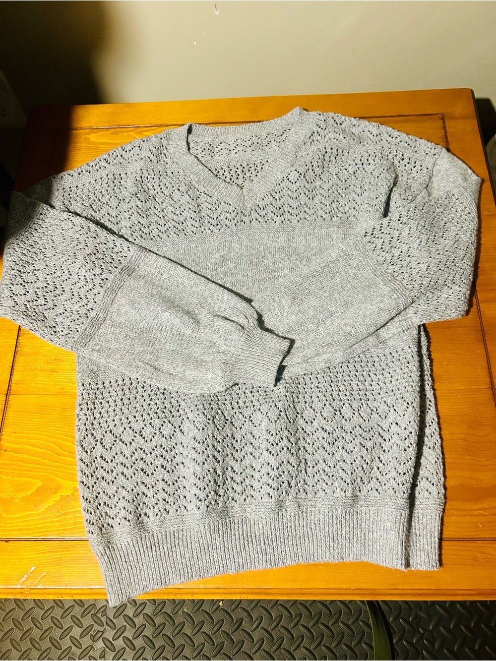 (3/$10) Women’s L layering v-neck grey knit sweater